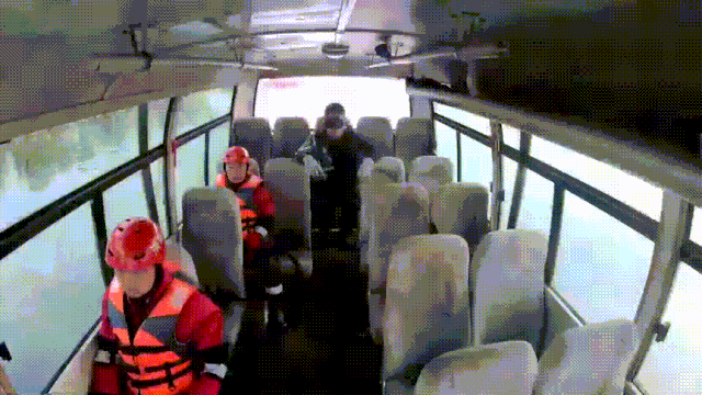 d694b3b8d6634ca79dc7c060be05fc41.gif